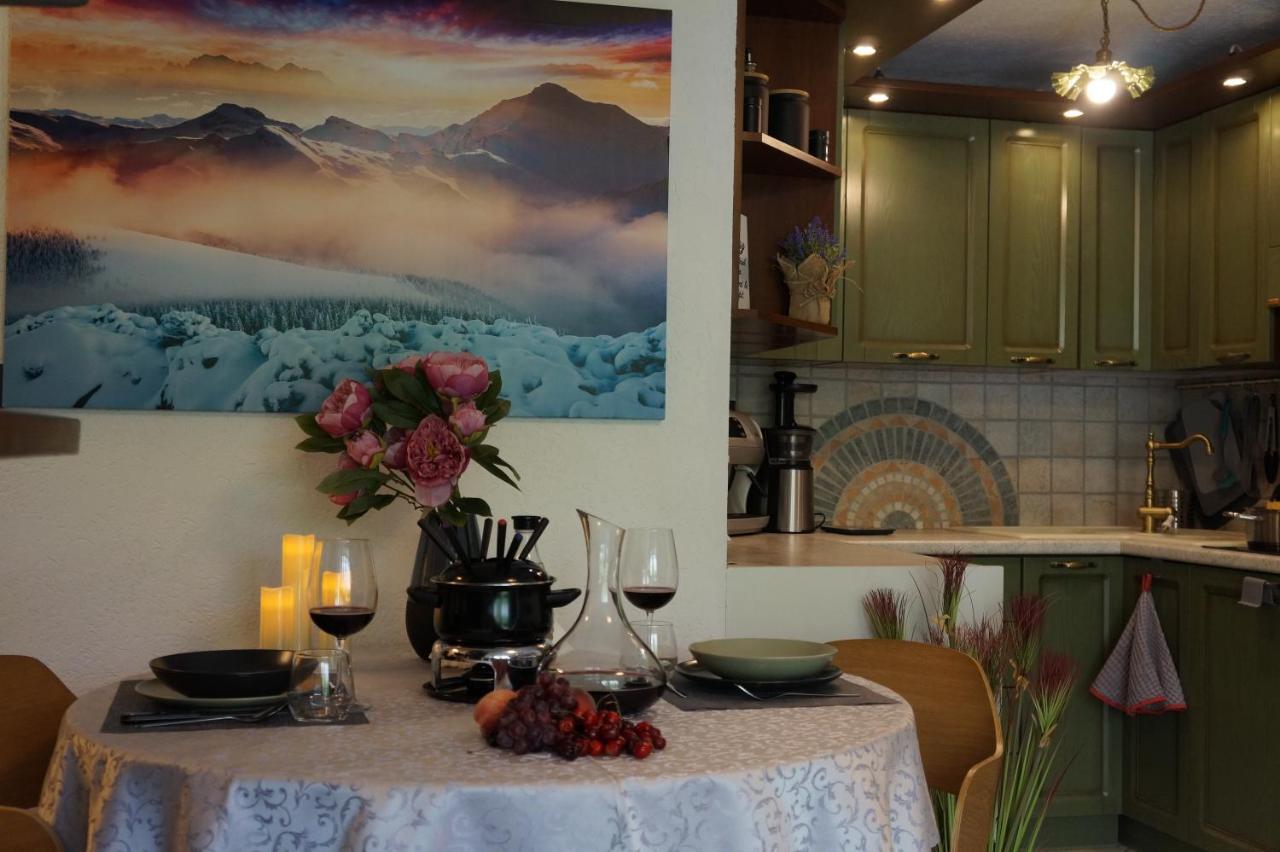 Window On The Mountains Apartment เบรยล์-แชร์วิเนีย ภายนอก รูปภาพ