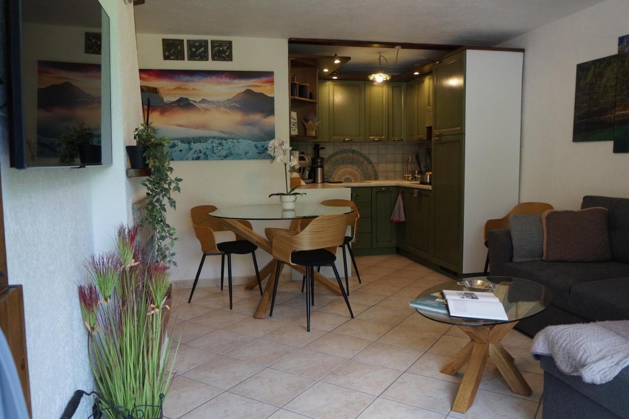 Window On The Mountains Apartment เบรยล์-แชร์วิเนีย ภายนอก รูปภาพ